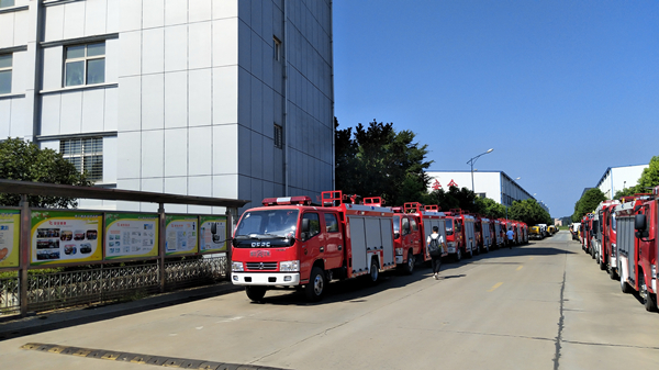 20臺國五東風小多利卡2.5噸水罐消防車順利交車 20臺國五東風小多利卡2.5噸水罐消防車順利交車