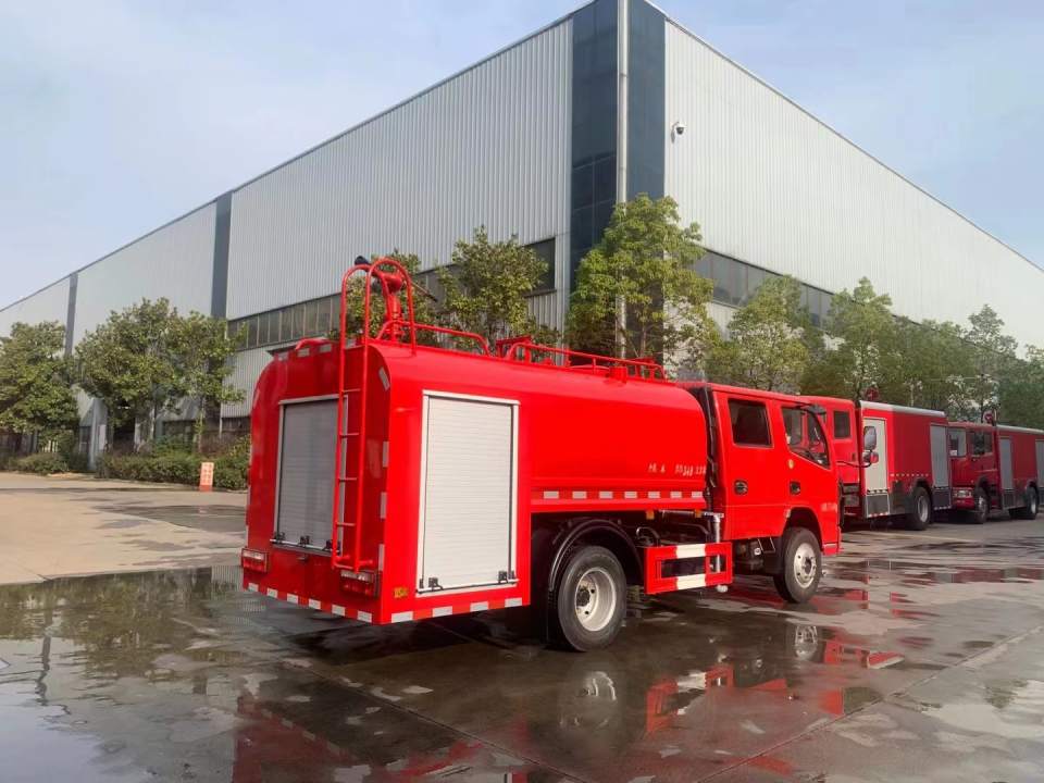 東風雙排座4噸消防灑水車（國六）