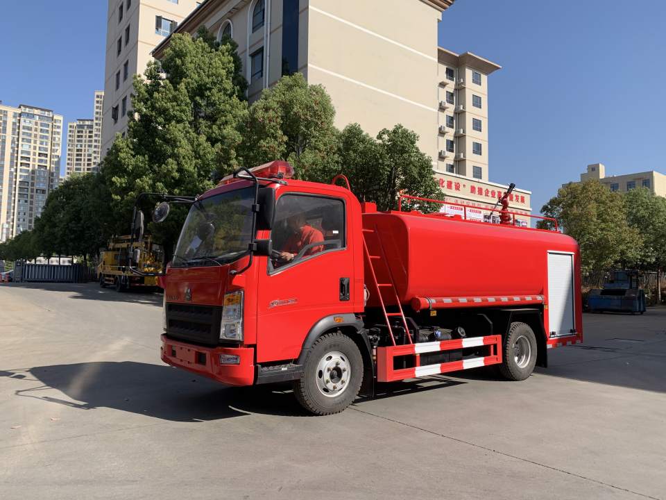 重汽5.6噸消防灑水車（國六）