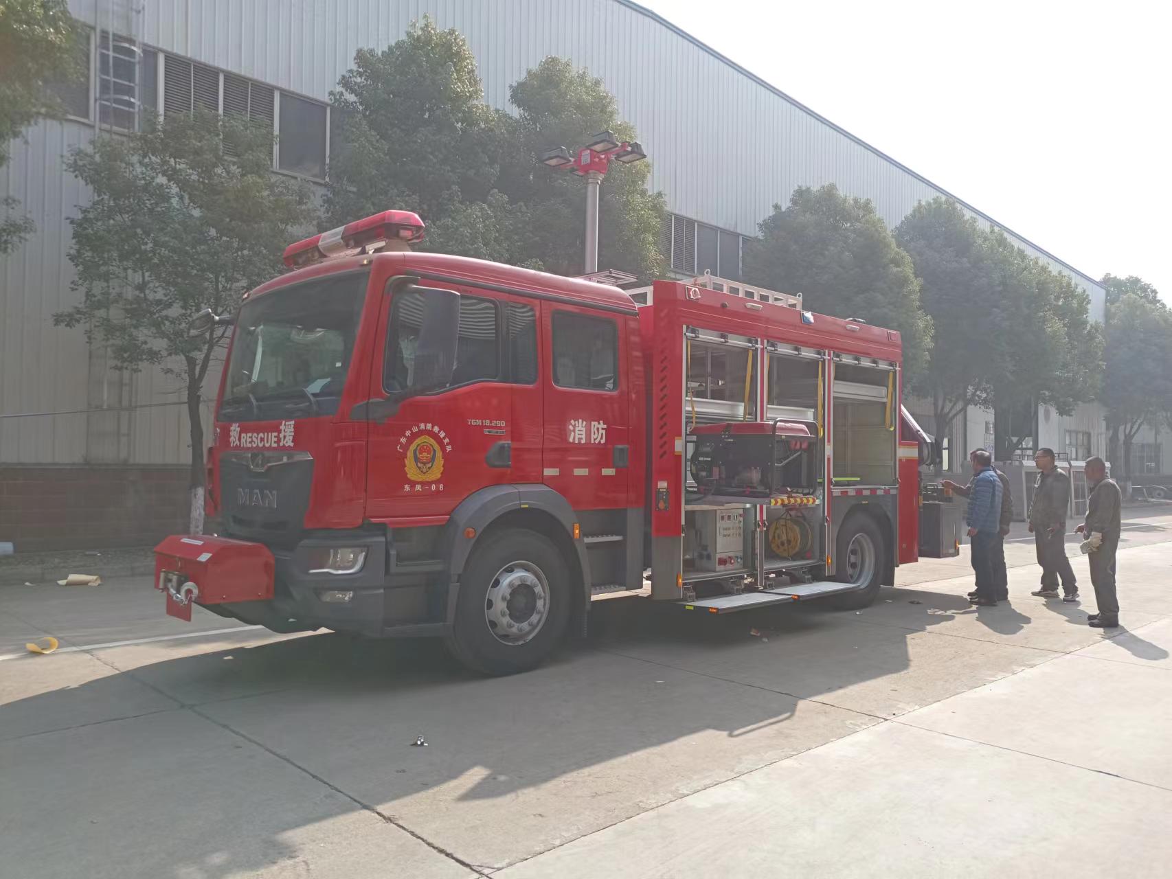 搶險救援消防車（德國曼）